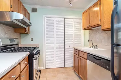 2683 Vinings Central Drive SE #54, Atlanta, GA 30339 - Photo 15