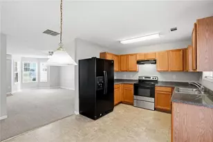 6816 Mahonia Pl, Lithonia, GA 30038 - Photo 11