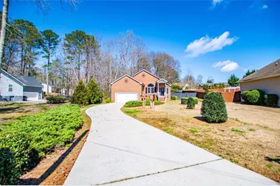 108 Hunter Way, Carrollton, GA 30116 - Photo 1