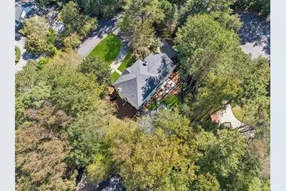 5460 E Idlewood Lane, Atlanta, GA 30327 - Photo 77