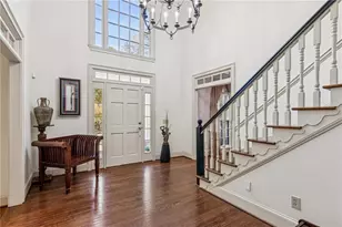 5460 E Idlewood Ln, Atlanta, GA 30327 - Photo 11