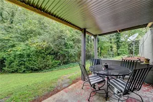 6490 Tuggle Dr, Buford, GA 30518 - Photo 13