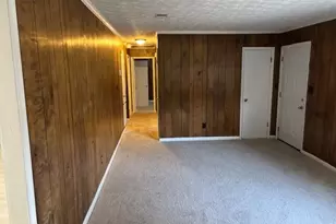 1071 Alexander St, Union Point, GA 30669 - Photo 9