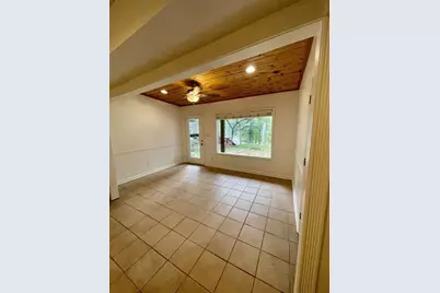 8940 Bay Drive, Gainesville, GA 30506 - Photo 11