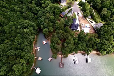 8940 Bay Drive, Gainesville, GA 30506 - Photo 3