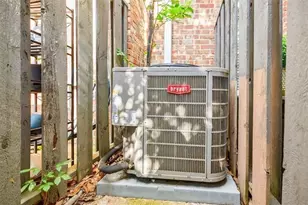 12 NW Palace Green Pl NW, Atlanta, GA 30318 - Photo 33