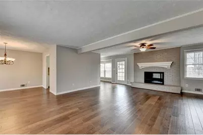 2325 Sussex Court, Snellville, GA 30078 - Photo 7