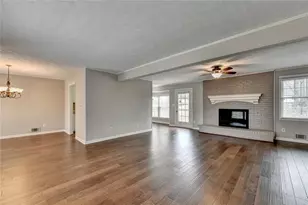 2325 Sussex Ct, Snellville, GA 30078 - Photo 7