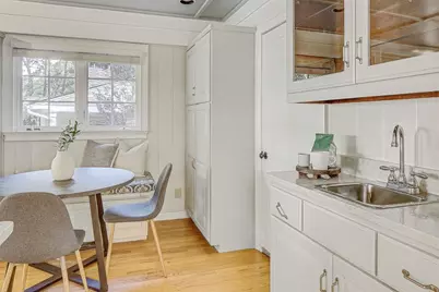 2493 Parkdale Place NE, Atlanta, GA 30305 - Photo 11