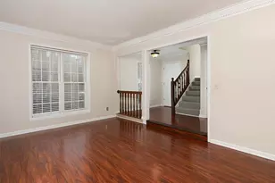 8950 Carroll Manor Dr, Sandy Springs, GA 30350 - Photo 9