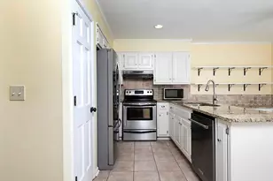 8950 Carroll Manor Dr, Sandy Springs, GA 30350 - Photo 13