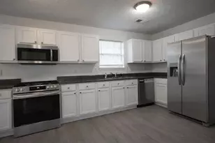 3888 English Valley Dr, Ellenwood, GA 30294 - Photo 25