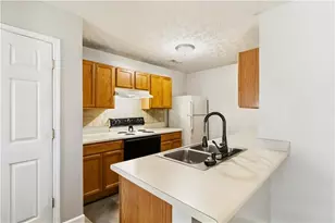 5559 Strathmoor Manor Cir, Lithonia, GA 30058 - Photo 7