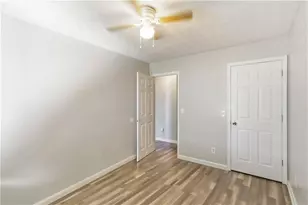 5559 Strathmoor Manor Cir, Lithonia, GA 30058 - Photo 13