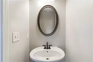 5559 Strathmoor Manor Cir, Lithonia, GA 30058 - Photo 11