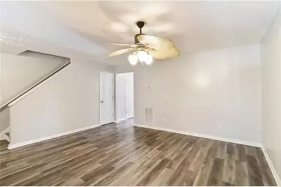 5559 Strathmoor Manor Circle, Lithonia, GA 30058 - Photo 5