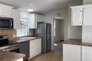 206 Oakridge Dr, Cleveland, GA 30528 - Photo 5