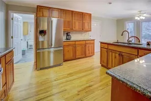 1030 Lake Haynes Dr NE, Conyers, GA 30012 - Photo 15