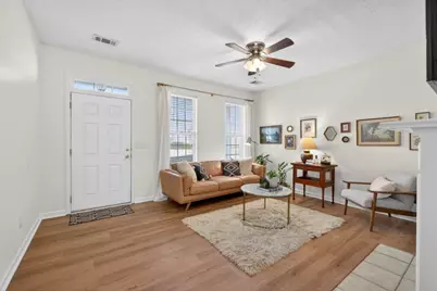 6364 Shoreview Circle, Flowery Branch, GA 30542 - Photo 7