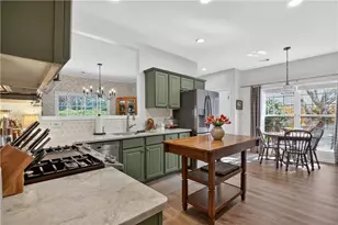 7070 Foxberry Ln, Roswell, GA 30075 - Photo 5