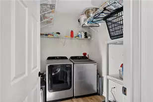 7070 Foxberry Ln, Roswell, GA 30075 - Photo 9