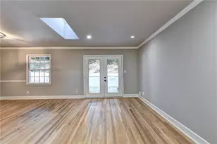 866 Armand Ct NE, Atlanta, GA 30324 - Photo 9