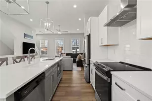 144 Chestnut Cir, Atlanta, GA 30342 - Photo 11