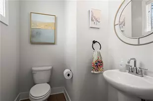 144 Chestnut Cir, Atlanta, GA 30342 - Photo 7