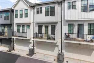 144 Chestnut Cir, Atlanta, GA 30342 - Photo 5