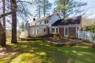 1381 Brenton Dr NE, Brookhaven, GA 30319 - Photo 3