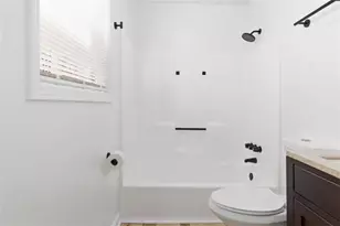 296 Firecrest Ln, Lawrenceville, GA 30045 - Photo 29