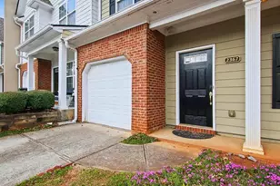 2367 Suwanee Pointe Dr, Lawrenceville, GA 30043 - Photo 9