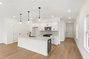 675 Sunstone Ln, Lawrenceville, GA 30043 - Photo 7