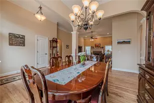 401 Oakwind Dr, Canton, GA 30114 - Photo 7