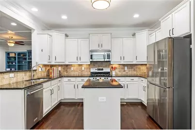 2588 Defoors Ferry Road NW, Atlanta, GA 30318 - Photo 9