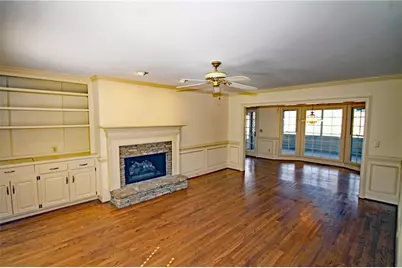 2070 Shallowford Park Manor, Roswell, GA 30075 - Photo 3