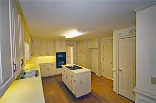 2070 Shallowford Park Manor, Roswell, GA 30075 - Photo 7