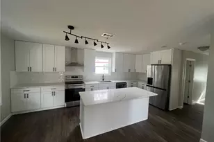 151 Richardson St, Toccoa, GA 30577 - Photo 13