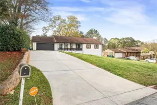 3765 Preakness Dr, Decatur, GA 30034 - Photo 5