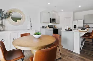 8187 Elkhorn Dr, Fairburn, GA 30213 - Photo 9