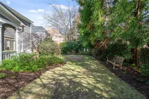 1165 Bluffhaven Way NE, Atlanta, GA 30319 - Photo 39