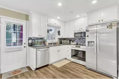 450 Valley Woods Circle SE, Conyers, GA 30094 - Photo 9