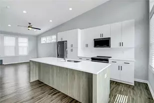 900 Brees Ct NW, Atlanta, GA 30318 - Photo 11