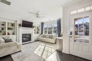 7895 Crown Point Dr, Alpharetta, GA 30005 - Photo 11