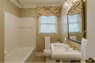 2116 Lenox Road NE, Atlanta, GA 30324 - Photo 27