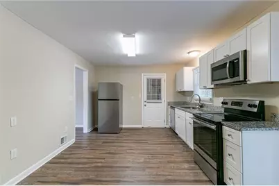 929 Pine Roc Drive, Stone Mountain, GA 30083 - Photo 5