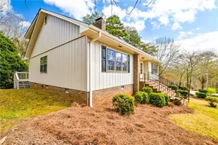 1297 Lake Shore Cir, Gainesville, GA 30501 - Photo 13