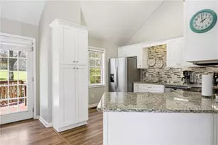 27 Bishop Mill Dr NW, Cartersville, GA 30121 - Photo 3