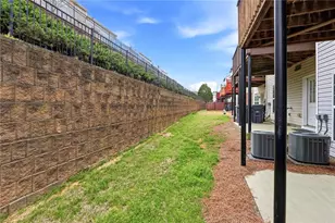 1334 Thornborough Dr, Alpharetta, GA 30004 - Photo 17