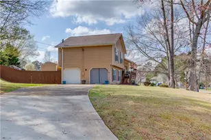 1521 Hunters Cove, Auburn, GA 30011 - Photo 3